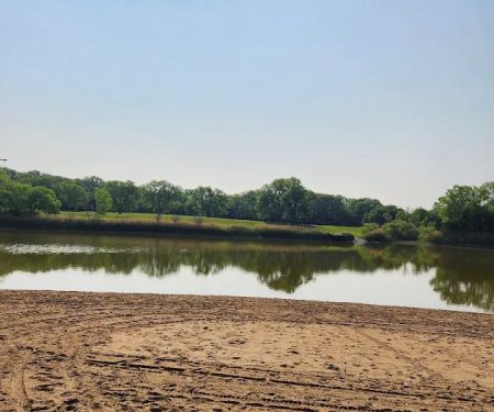 Lakeside Family Resort: (Lake Wassy)