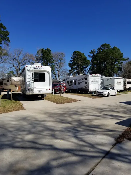 Lake Palestine Gateway RV Park 7