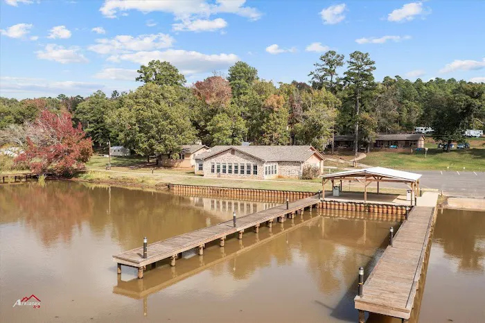 Lake Striker RV Park Restaurant and Marina 3