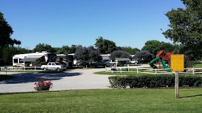 Destiny Dallas RV Resort 8