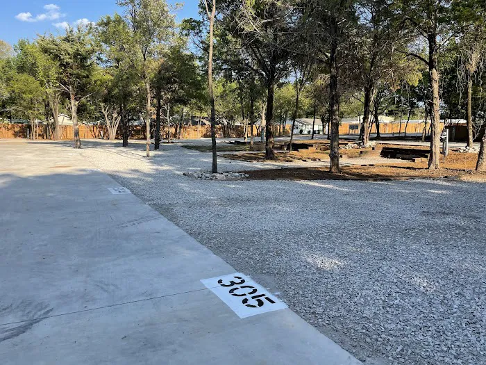 Lake Dallas RV Park 6