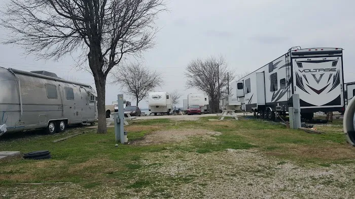 Lone Oak RV Park and Storage 6