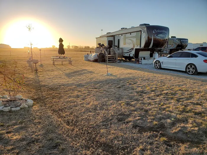 Lone Star Refuge RV Park 10