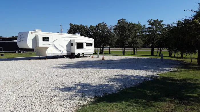 Four Aces Highway 82 RV Park 3