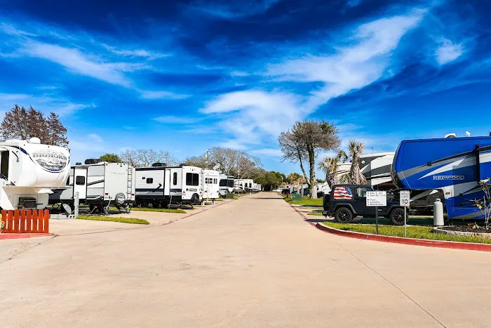 TR3 RV Resort - Terrell Tx RV Park 3