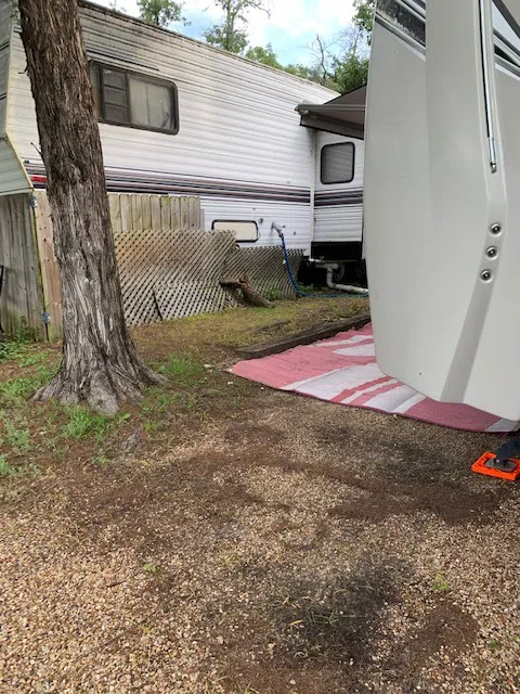 TX Log Cabin RV Park 7