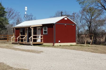 The Old Homeplace RV Park / Village