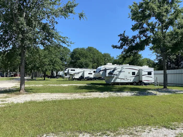 Quiet Oaks RV Park 8
