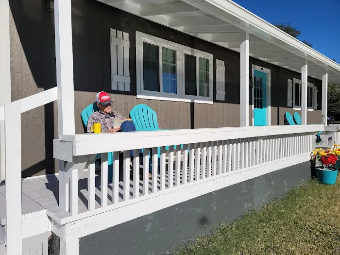 RED DIRT RETREAT- RV & Campground (formerly Twin Oaks RV Park) 1