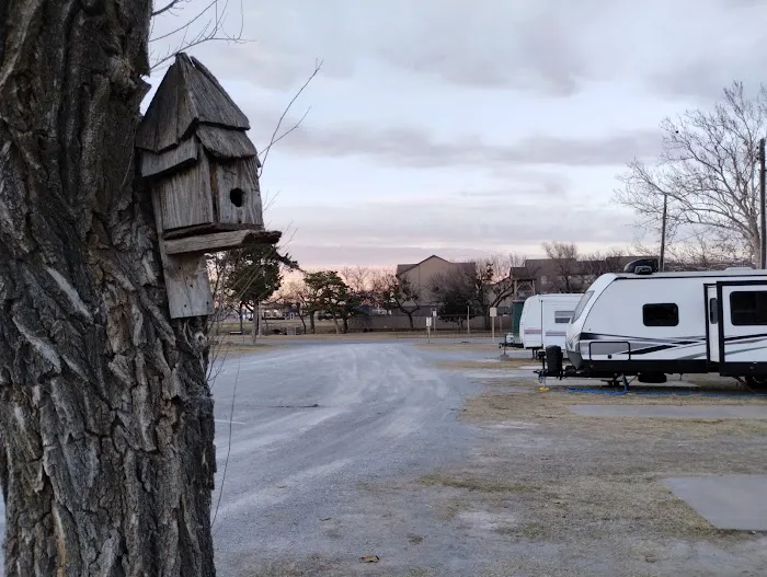 Plaza RV and Trailer Park 9