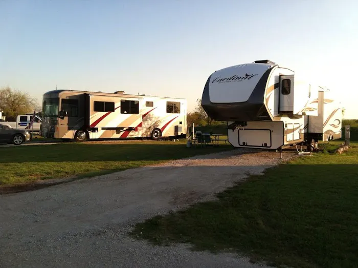 Wagon Master RV Park & Alpaca Farm 9