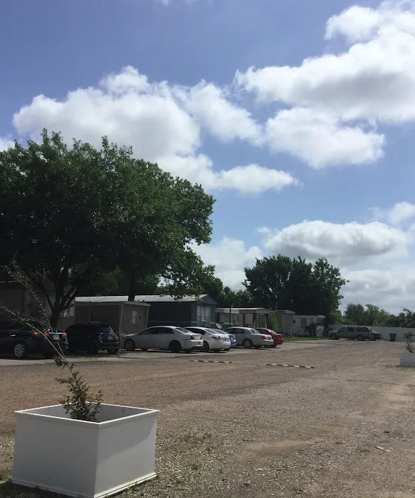Happy Mobile Home Park 4