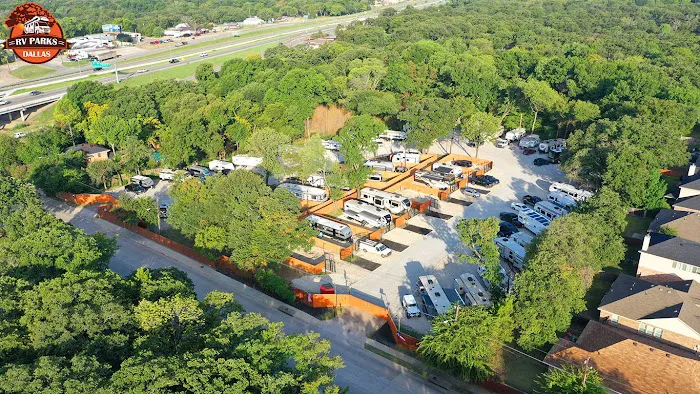 Dallas Shady Oaks RV Park & Tiny Home Community 6