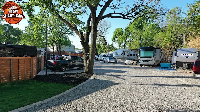 Dallas Shady Oaks RV Park & Tiny Home Community 7