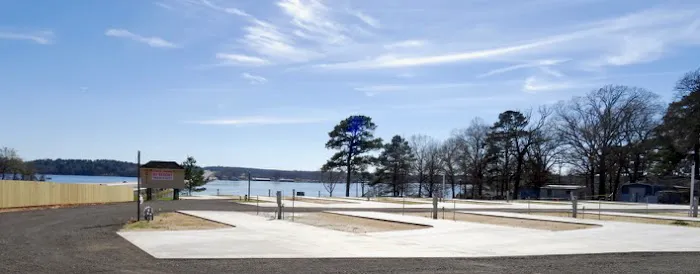 Lake Palestine RV Resort 9