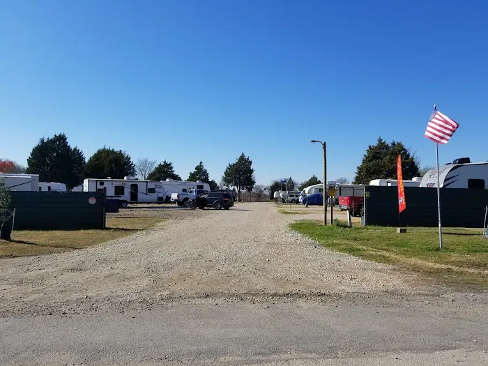 Cedar Creek Lake RV Park 1
