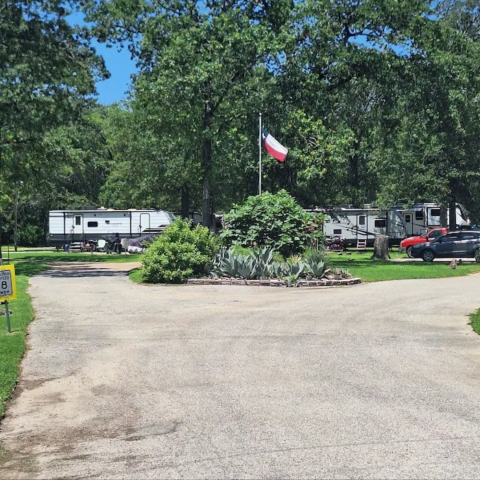 Lonestar RV Park 10