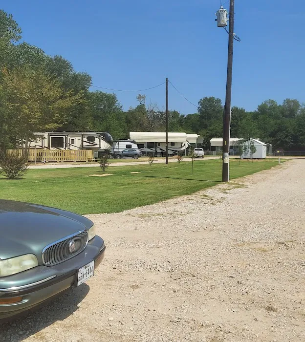 Charlies Place RV park 8
