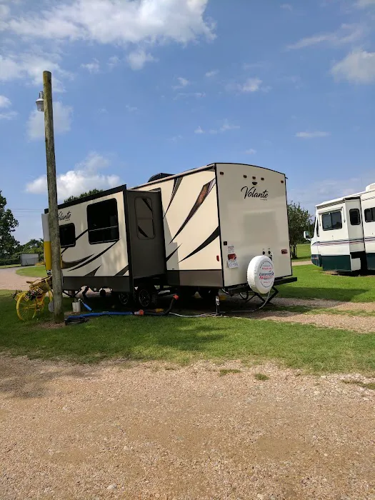 West Cedar Creek RV Park 3