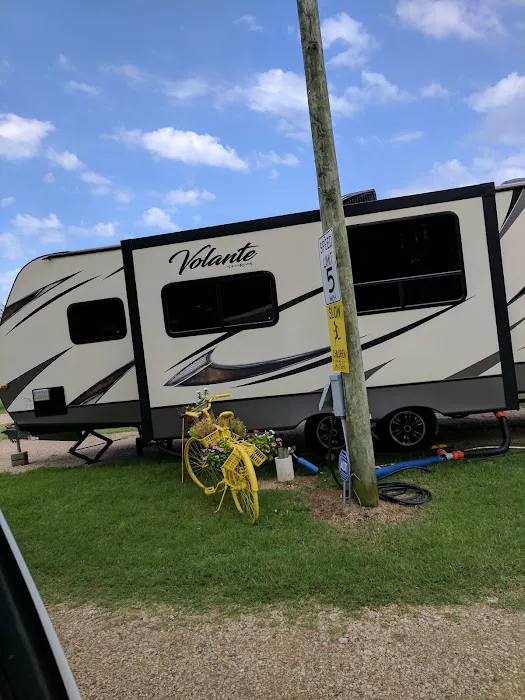 West Cedar Creek RV Park 4