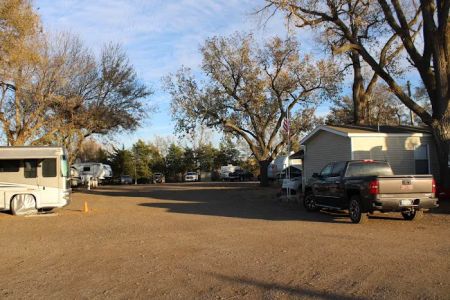 Cottonwood Grove RV Park Great Bend, Kansass