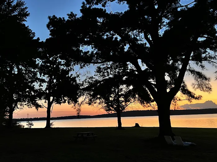 Three Pines Lakeside 8