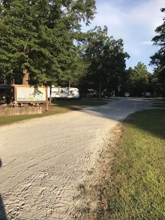 Bullfrogs & Butterflies RV Park 4