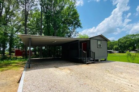 HWY 147 Bass Cabins & RV Hookups