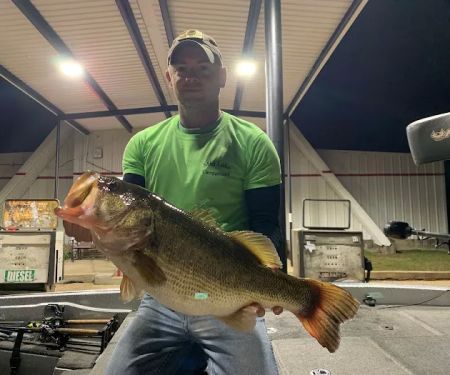 Mid Lake Campground and Market