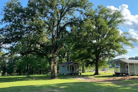 Hilltop Cabins and RV Campsites