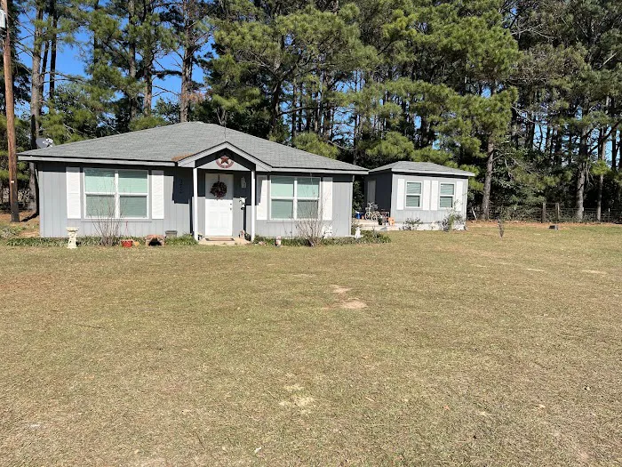 Grapeland Cafe, RV & Cabin 7