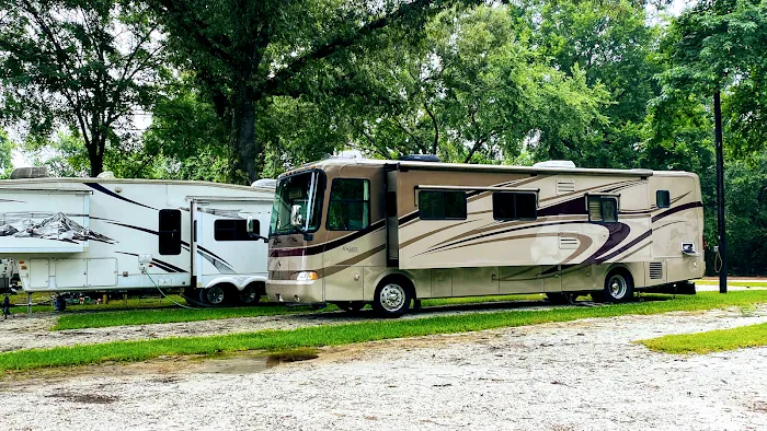 Twin Oaks RV park 10