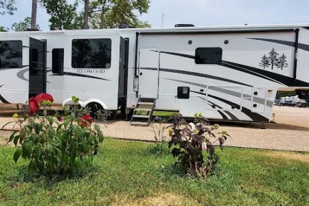 Bugout Rv Park