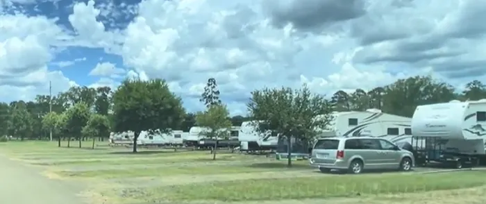 Pineland Mobile Home and RV Park 6