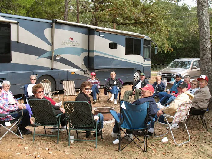 Crockett Lakefront Rv Resort & Marina 8