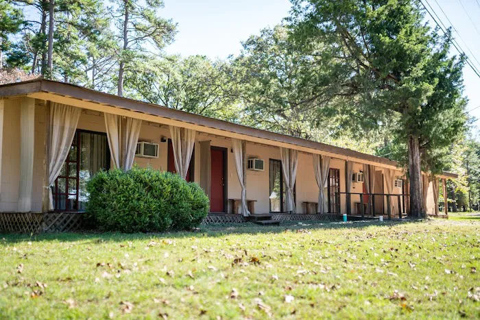 Crockett Lakefront Rv Resort & Marina 4