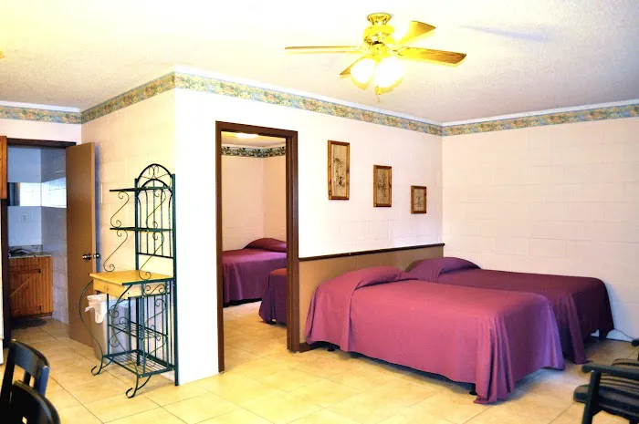 Crockett Lakefront Rv Resort & Marina 9