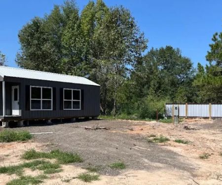 Lovelady Tiny Home & RV Park