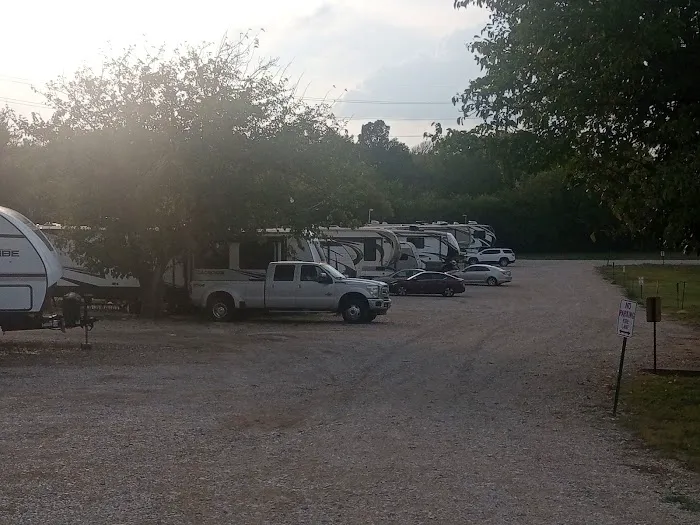 Flying Pig RV Park 3