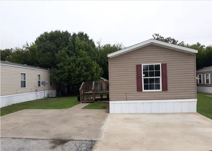 Newark Mobile Home Community 3