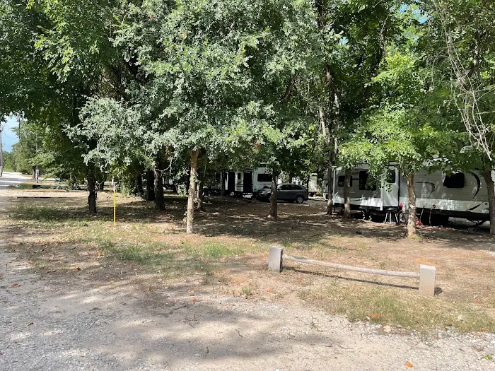 Campfire RV Park 10