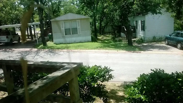 Leisure Living Mobile Home Park 5