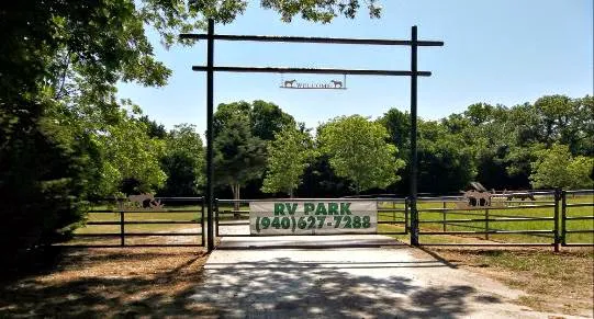 Double Duty Ranch RV Park Decatur TX (GATED) BY APPOINTMENT ONLY 4