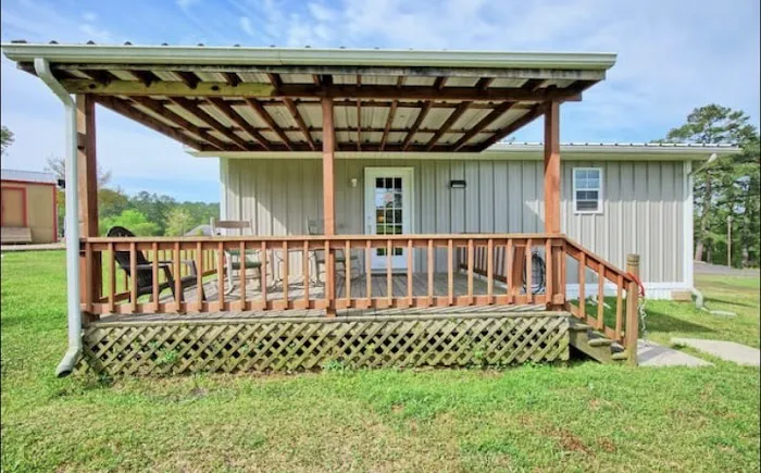 K&M Lake Rentals RV Park & Cabins 4