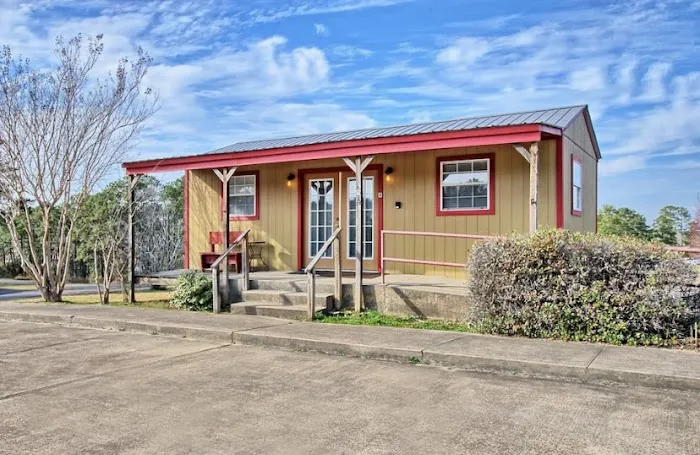K&M Lake Rentals RV Park & Cabins 3