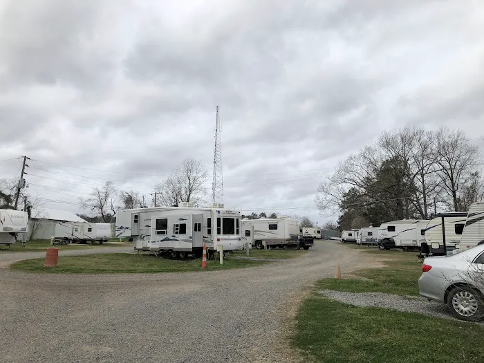 Pavilion RV Park 4