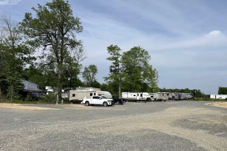 Dave’s Hideaway RV Park