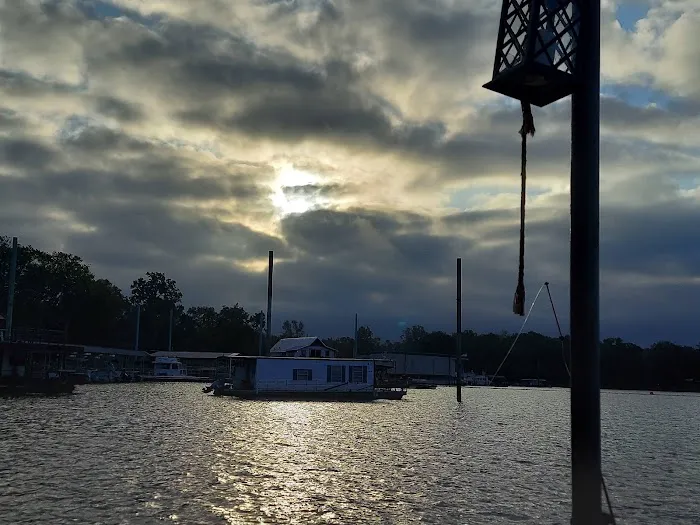Joey's Moon Lake Marina 5