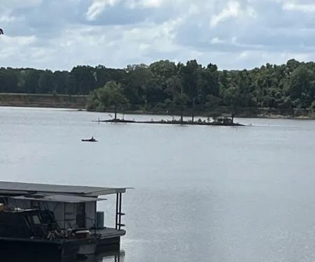 Joey's Moon Lake Marina