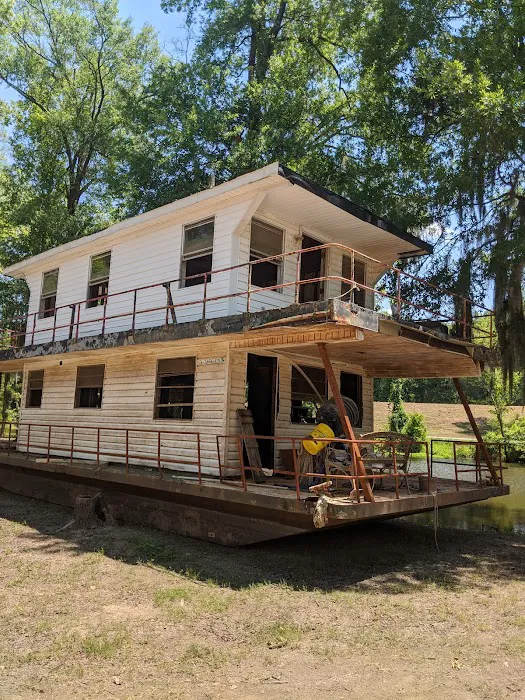 Joey's Moon Lake Marina 10